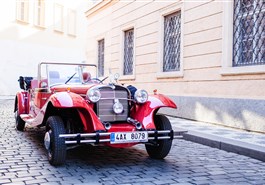 Balade à Prague en voiture historique