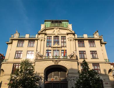 Le bâtiment principal de l’Hôtel de ville de Prague