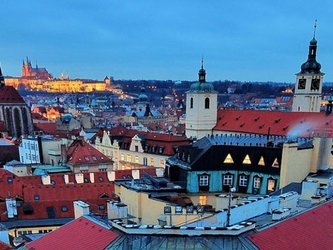 main picture vue sur Prague depuis la Tour poudriere