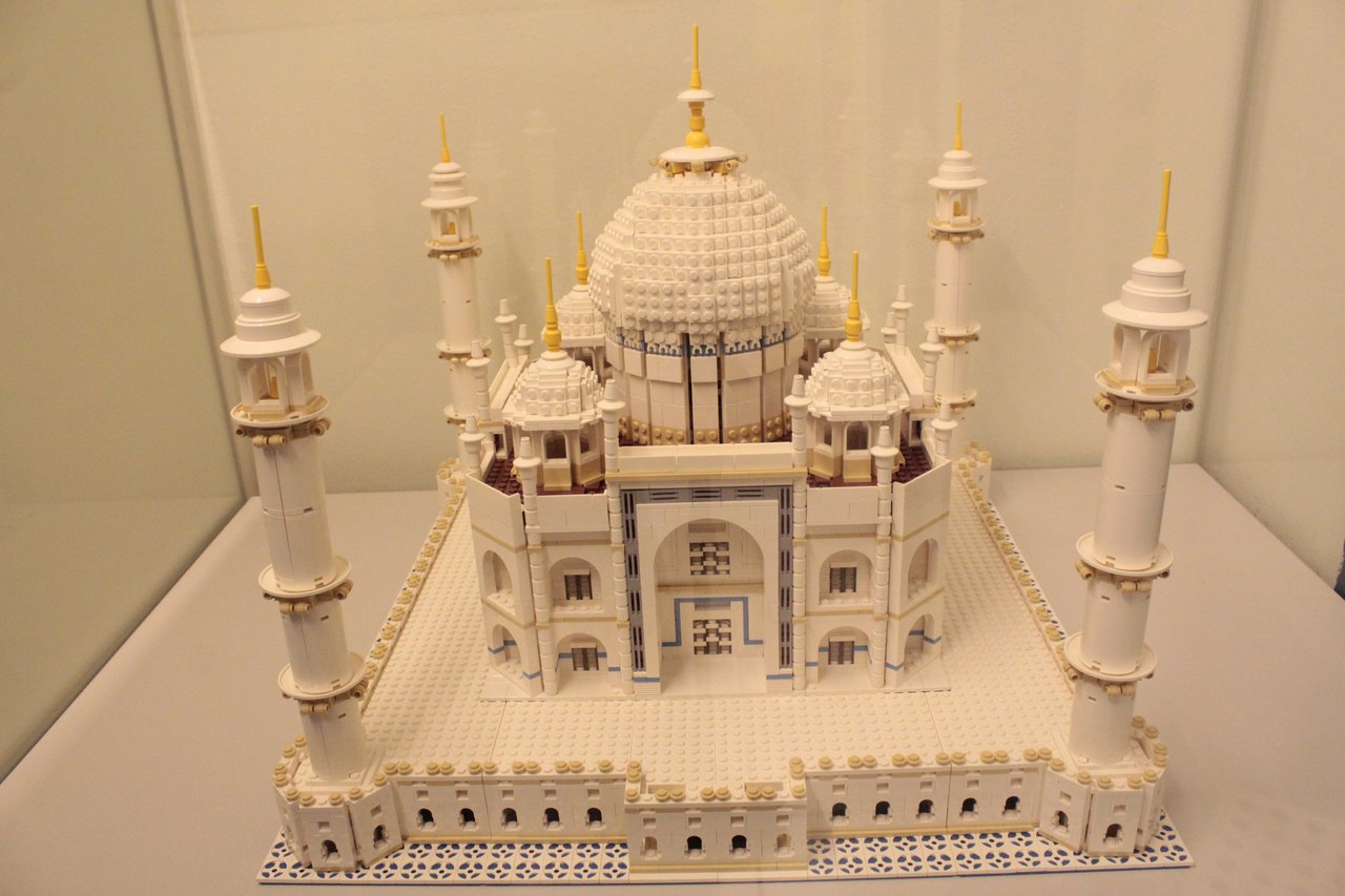 2 Lego museum Prague