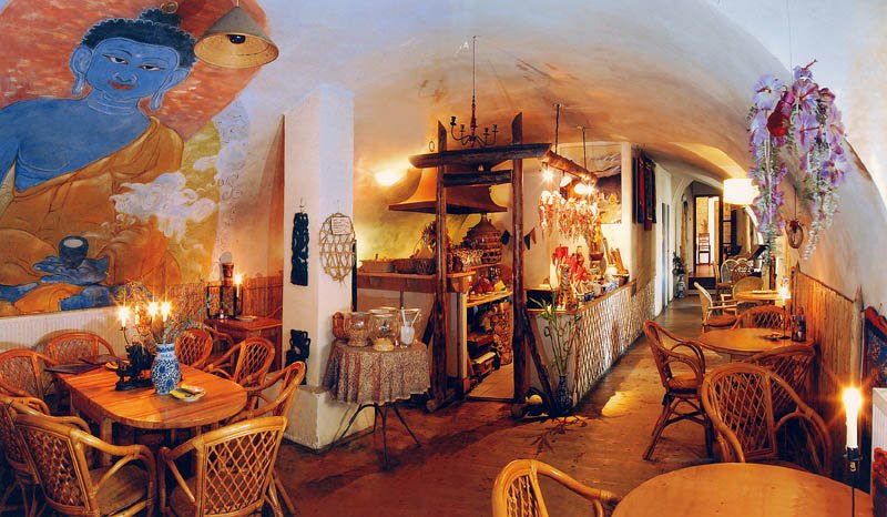 5 Maly buddha Prague