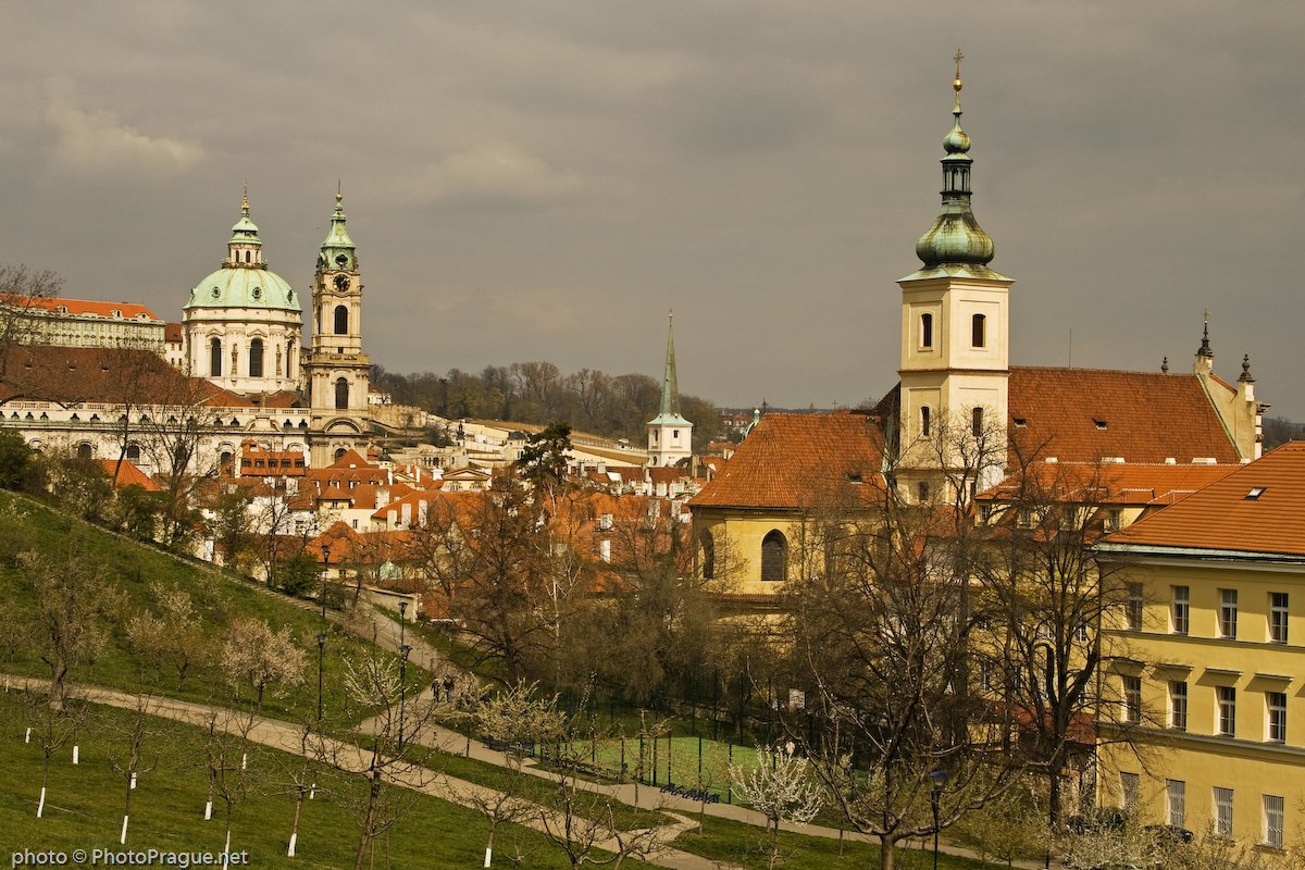 6 Church of Our Lady Victorious Prague