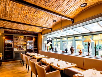 6 Grand Cru Restaurant and Bar Prague