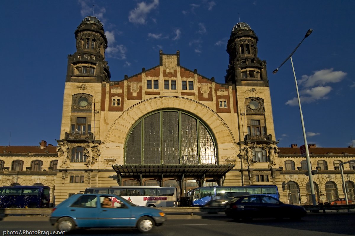 2 Main train station Prague