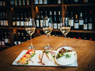 main picture Wine Degustation Prague snack