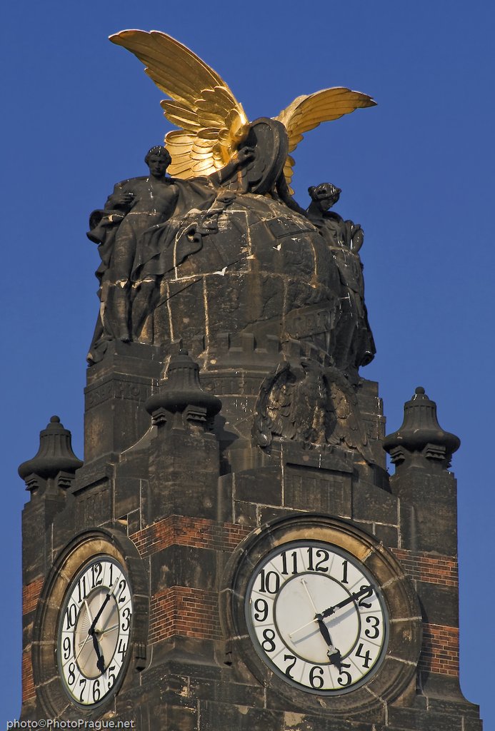 5 Main train station Prague