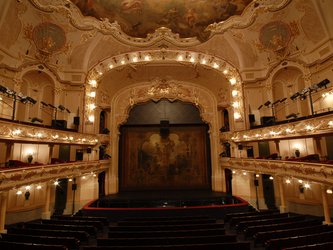 main picture 1 Karlin musical theater