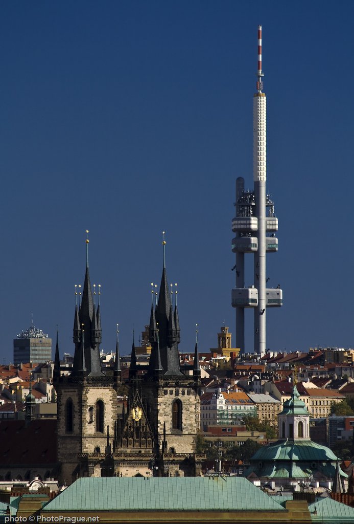 La tour de télévision de Žižkov Avantgarde Prague