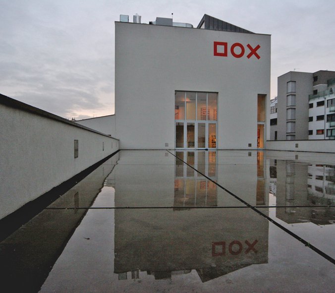 2 DOX Prague